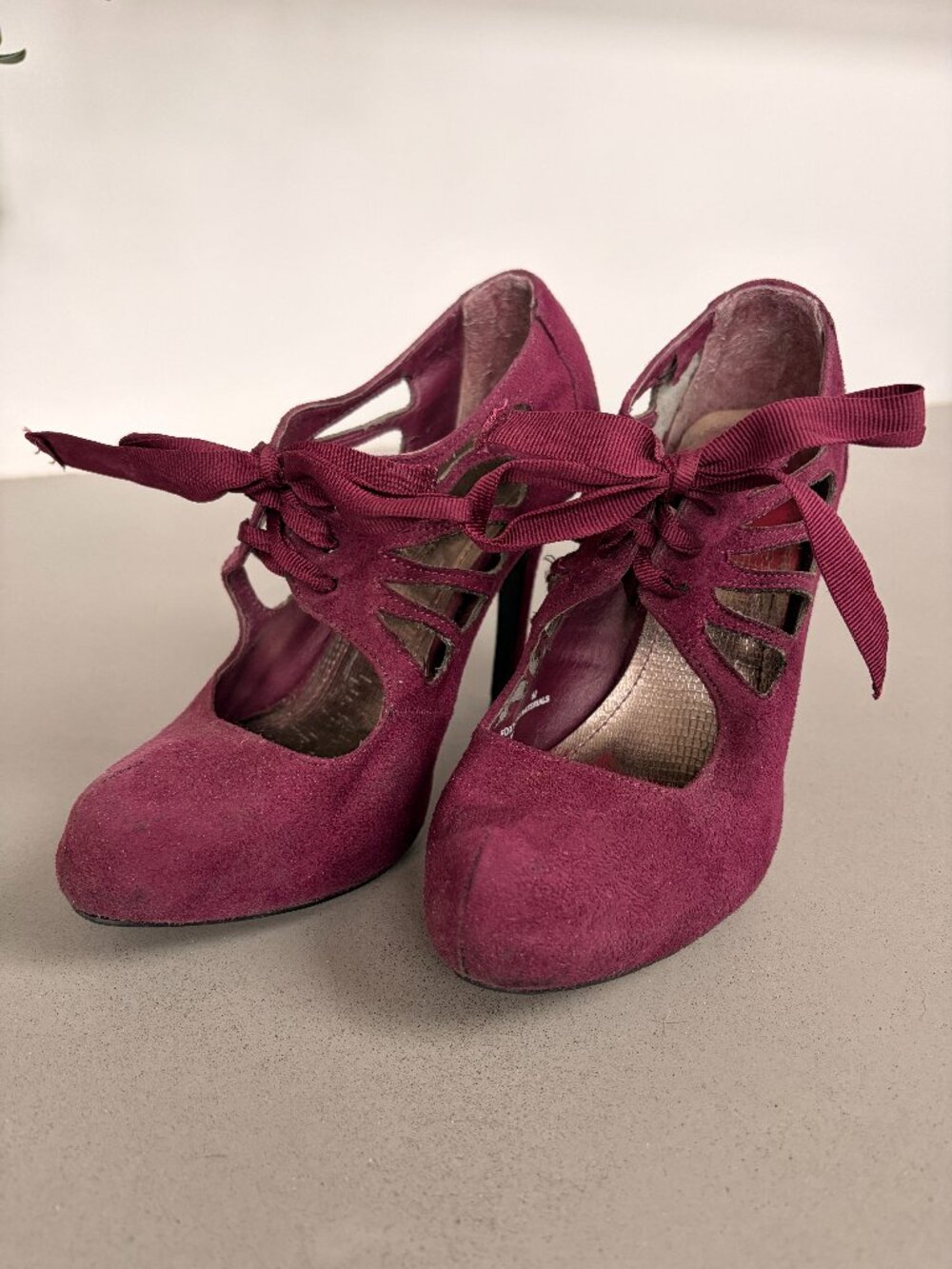 Unique Purple Suede Heels (Size 6)